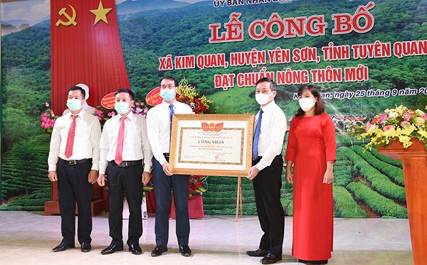 Tuyên Quang: Xã Kim Quan đón Bằng công nhận đạt chuẩn nông thôn mới