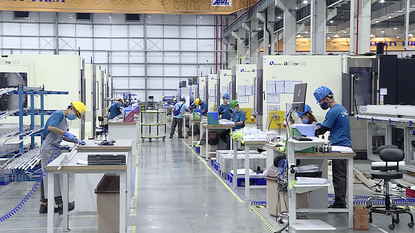 Doanh nghiệp thích ứng với tình hình mới, nối lại chuỗi sản xuất