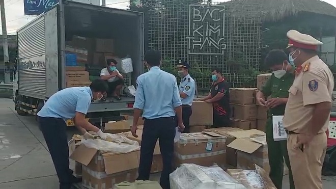 Tiền Giang: Tạm giữ hơn 2.500 đơn vị sản phẩm mỹ phẩm có dấu hiệu nhập lậu