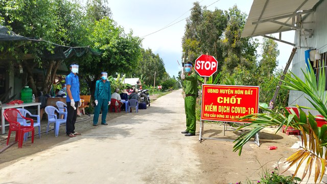 Kiên Giang vẫn duy trì các chốt kiểm soát liên tỉnh, liên huyện, thành phố để kiểm soát dịch bệnh