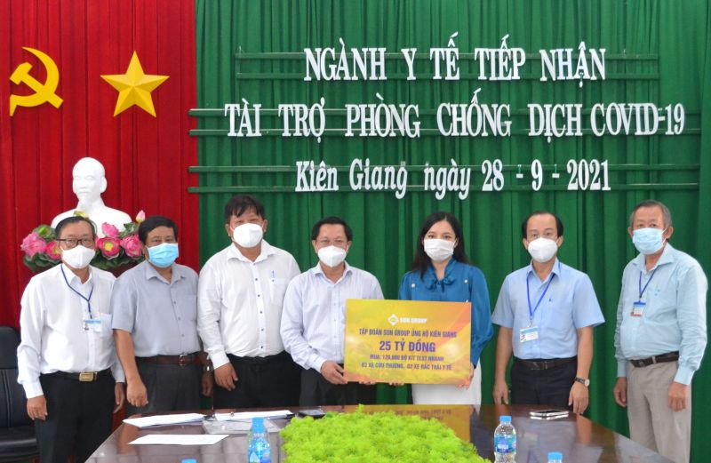 Sun Group trao tặng gói hỗ trợ đợt 3 trị giá 25 tỷ đồng, tiếp sức Kiên Giang chống dịch