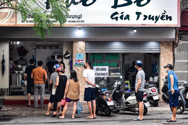Cơ sở kinh doanh dịch vụ ăn, uống tại Hà Nội được bán mang về