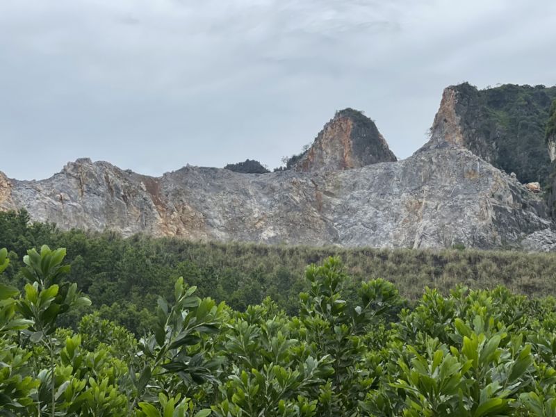 Tỉnh Quảng Ninh sẽ không cấp phép và gia hạn đối với các mỏ đá nằm dọc các tuyến đường cao tốc, quốc lộ, khu vực cảnh quan trên đất liền ven Vịnh Hạ Long, vịnh Bái Tử Long,....