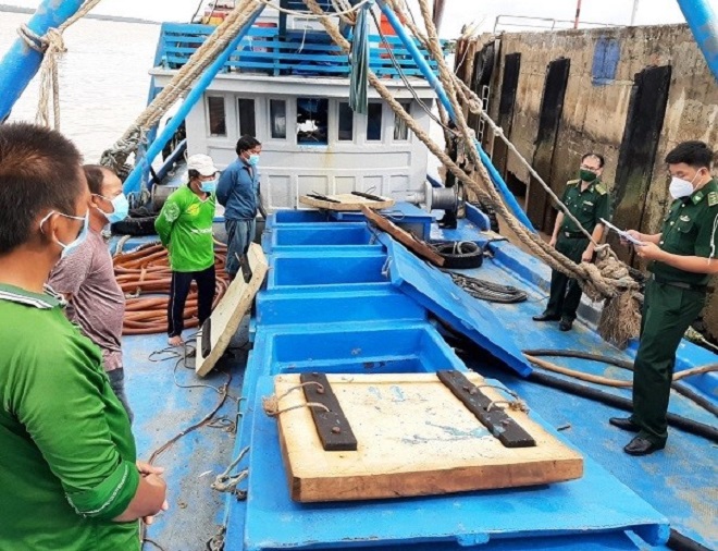 Lực lượng Biên Phòng Sóc Trăng: Bắt giữ tàu vận chuyển 40.000 lít dầu DO không rõ nguồn gốc
