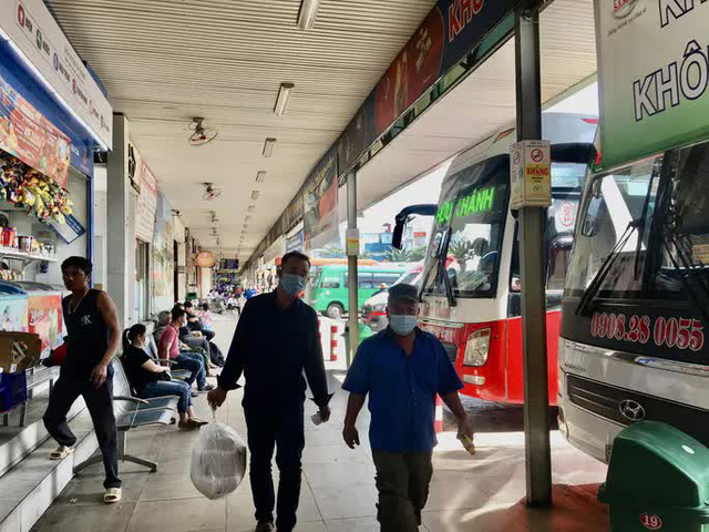 Thành phố Hồ Chí Minh: Xe buýt, ô tô công nghệ, taxi hoạt động trở lại từ ngày 5/10