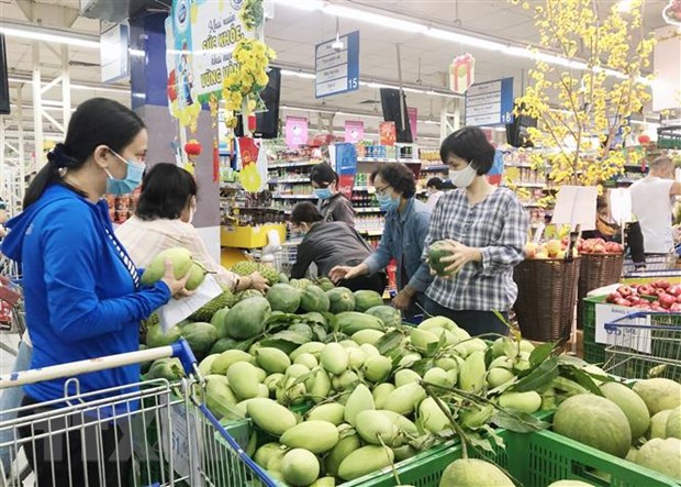 Người tiêu dùng TP. Hồ Chí Minh mua hàng ở siêu thị