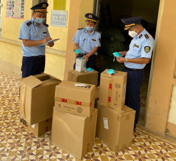 Lạng Sơn: Thu giữ gần 3.000 khẩu trang giả mạo nhãn hiệu 3M