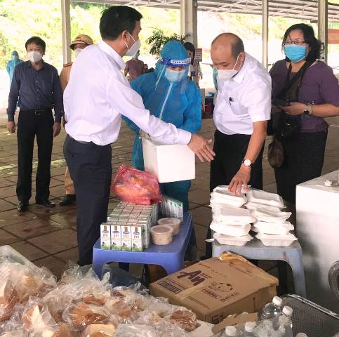 Đà Nẵng: Tiếp tục hỗ trợ người dân từ các tỉnh phía nam trên đường về quê