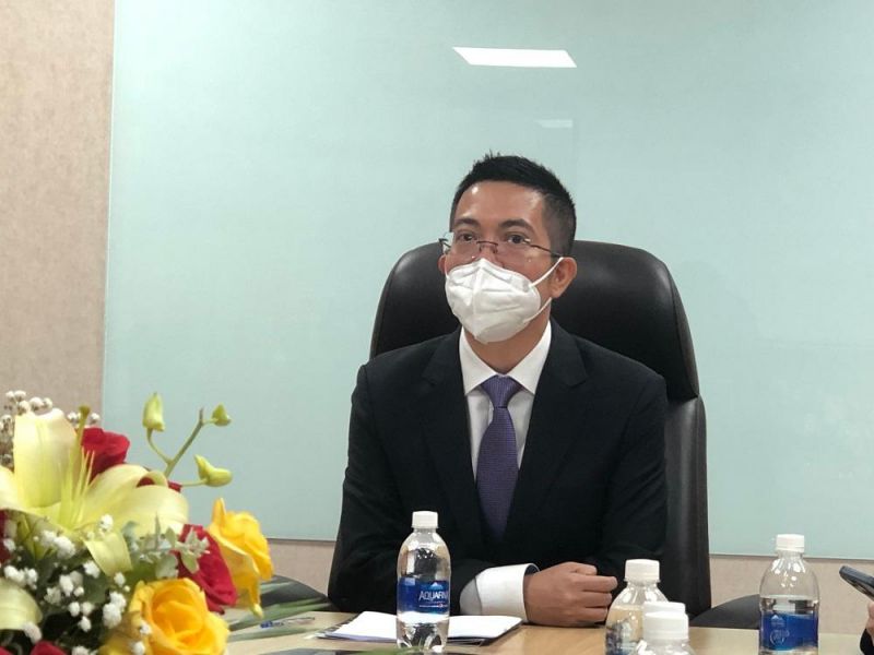 Bị nghi thao túng giá cổ phiếu, Louis Holdings nói gì?