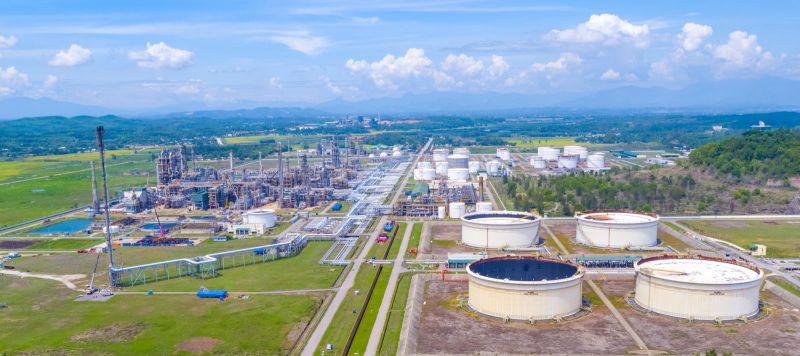 Cổ phiếu đầu ngành dầu khí tiếp đà tăng, BSR cao nhất 1 năm qua