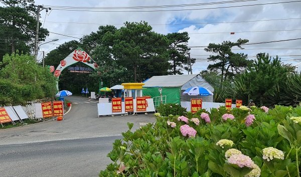 Lâm Đồng: Ổ dịch làng hoa Vạn Thành tiếp tục phong tỏa thêm 14 ngày