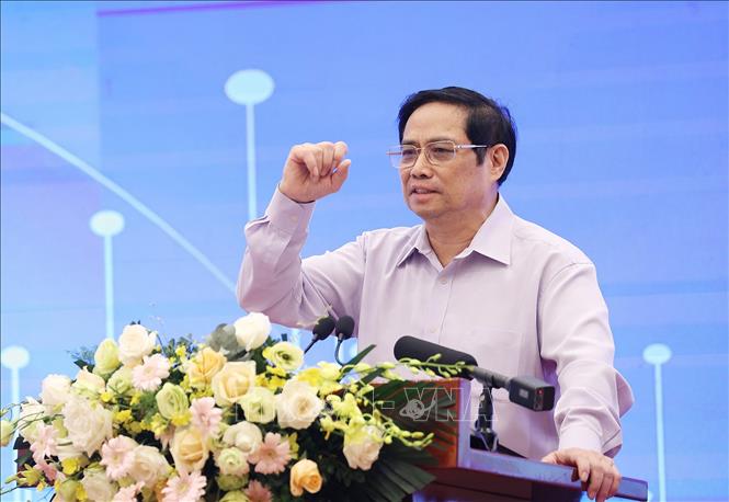 Thủ tướng: Kiên trì các biện pháp phòng, chống dịch; giữ vững kinh tế vĩ mô, đảm bảo các cân đối lớn của nền kinh tế