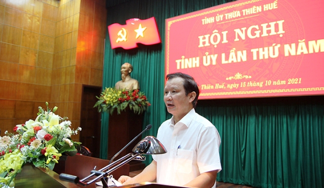 Ông Lê Trường Lưu, bí thư Tỉnh uỷ đang phát biểu tại hội nghị