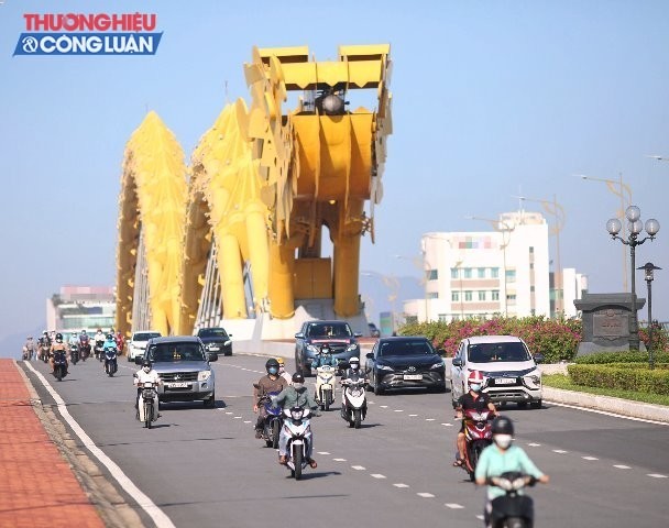 Người dân Thành phố biển Đà Nẵng phấn khởi khi biết toàn thành phố đã kiểm soát được dịch Covid-19