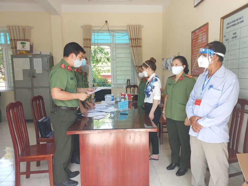 Hà Nam: Khởi tố, bắt tạm giam đối tượng chuyên bán thực phẩm chức năng giả