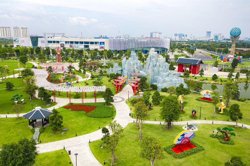 Những mảng xanh được kiến tạo tại Vinhomes Smart City, mang tới bầu không khí trong lành, khoáng đạt cho cư dân