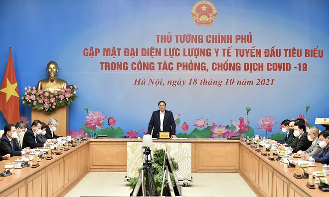 Thủ tướng Phạm Minh Chính gặp mặt đại diện lực lượng y tế tuyến đầu phòng chống dịch