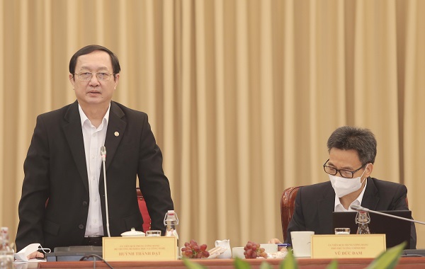 Bộ trưởng Huỳnh Thành Đạt phát biểu tại tại buổi làm việc