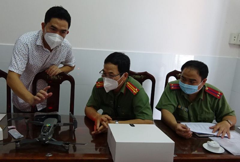 Long An: Cục QLTT tỉnh bàn giao công cụ, thiết bị cho Công an tỉnh, Cục Hải quan phục vụ công tác chống buôn lậu