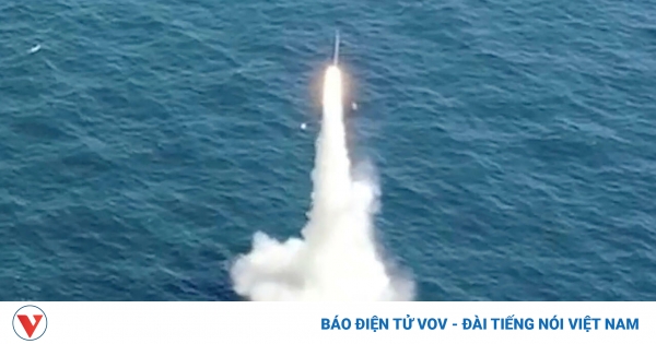 Triều Tiên tuyên bố phóng thử thành công tên lửa đạn đạo từ tàu ngầm