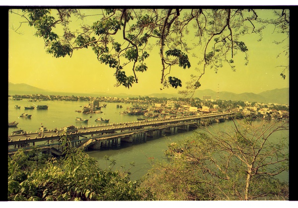 Cầu xóm Bóng- Nha Trang (1998)
