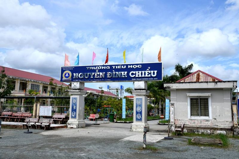 Các trường trên địa bàn phường thuộc thành phố Cà Mau không tổ chức dạy và học trực tiếp cho đến khi có thông báo mới.