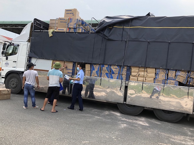 Bình Thuận: Phát hiện hơn 400.000 khẩu trang không rõ nguồn gốc xuất xứ