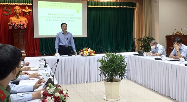 Ông Võ Văn Phi - Phó chủ tịch UBND tỉnh Đồng Nai phát biểu tại cuộc họp