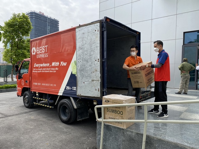 BEST Express mang 500 máy tính đến với học sinh khó khăn