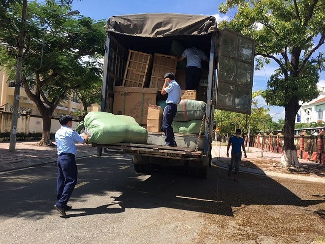 Khánh Hòa: Bắt giữ lượng lớn hàng hóa không rõ nguồn gốc xuất xứ