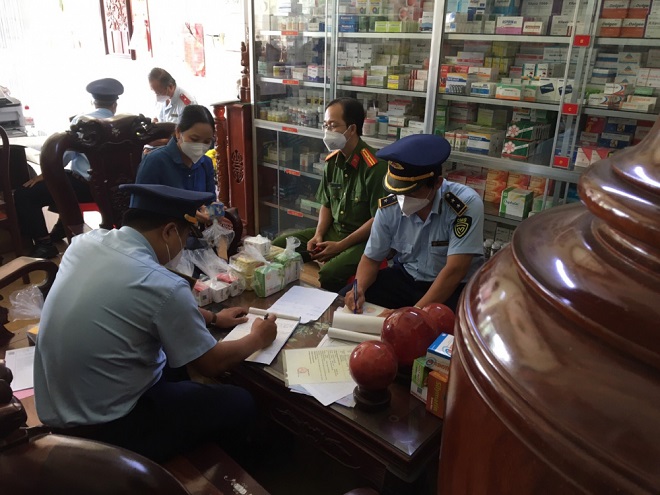 Tiền Giang: Giám định chất lượng 20 mẫu thực phẩm chức năng, bảo vệ sức khỏe tại 07 quầy thuốc