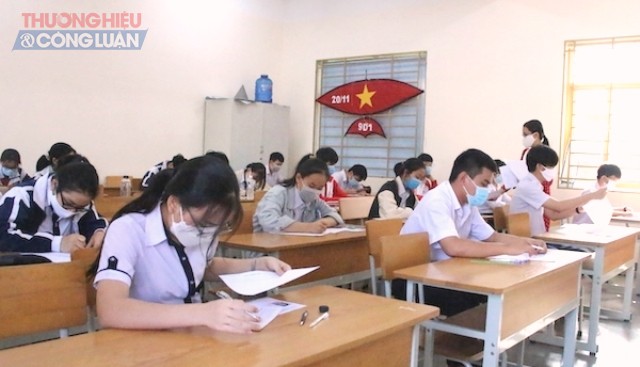 Học sinh Kon Tum được miễn học phí học kì 1 năm học 2021 - 2022