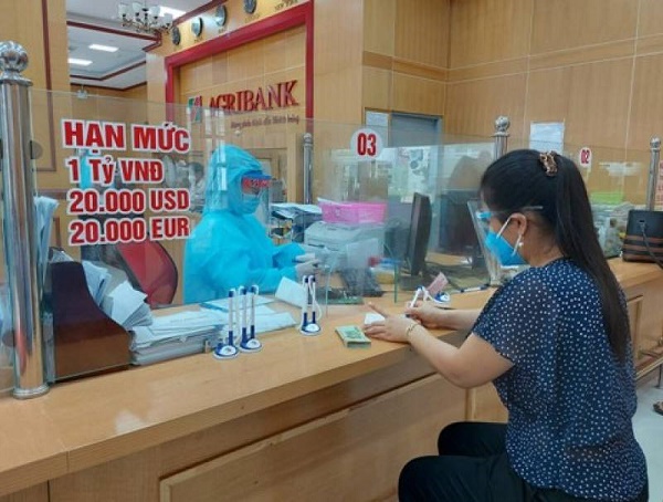 Agribank đứng đầu trong giảm lãi suất, phí dịch vụ cho khách hàng ảnh hưởng bởi Covid-19