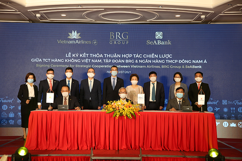 Đại diện Vietnam Airlines, BRG Group, SeABank ký kết hợp tác chiến lược