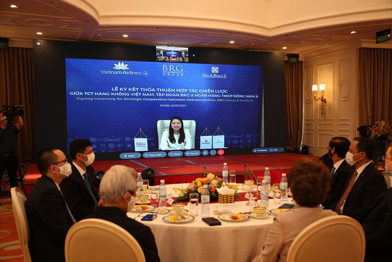 Bà Lê Thu Thủy, Tổng Giám đốc SeABank phát biểu tại buổi lễ