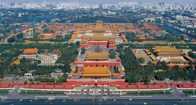 Tử Cấm Thành là cung điện hoàng gia của các hoàng đế Trung Quốc trong 5 thế kỷ