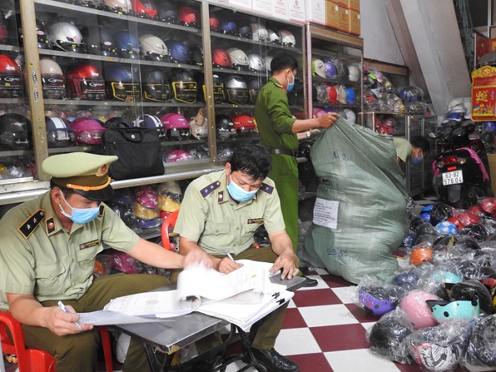 Hà Nội: Hơn 1.300 vụ buôn lậu, hàng giả được xử lý trong tháng 10