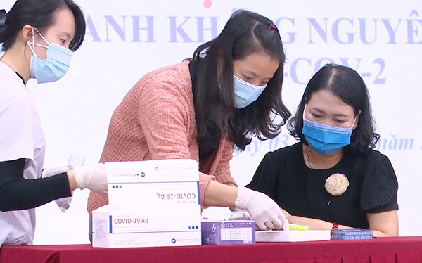 Huyện Thanh Ba (Phú Thọ): Tập huấn test nhanh kháng nguyên sàng lọc SARS-CoV-2