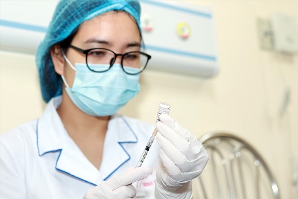 Lào Cai tổ chức tiêm vắc xin phòng Covid-19 cho gần 7.000 học sinh (Ảnh minh hoạ)