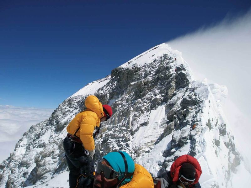 đỉnh núi Everest còn là một cuộc chinh phục không dành cho người nghèo