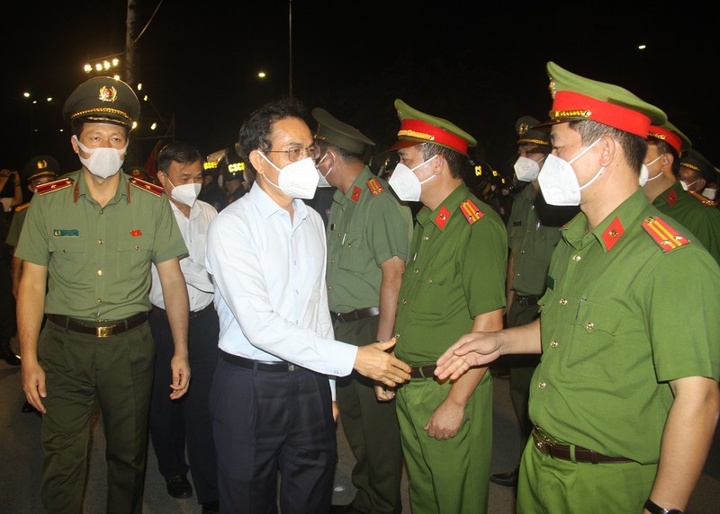 Lãnh đạo TP Biên Hòa và Giám đốc Công an tỉnh Đồng Nai động viên lực lượng tham gia cao điểm