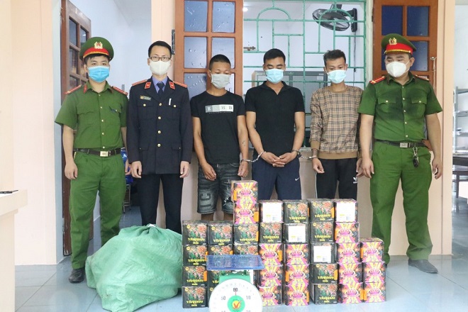 Nghệ An: Triệt phá đường dây buôn bán gần 1 tạ pháo nổ trái phép