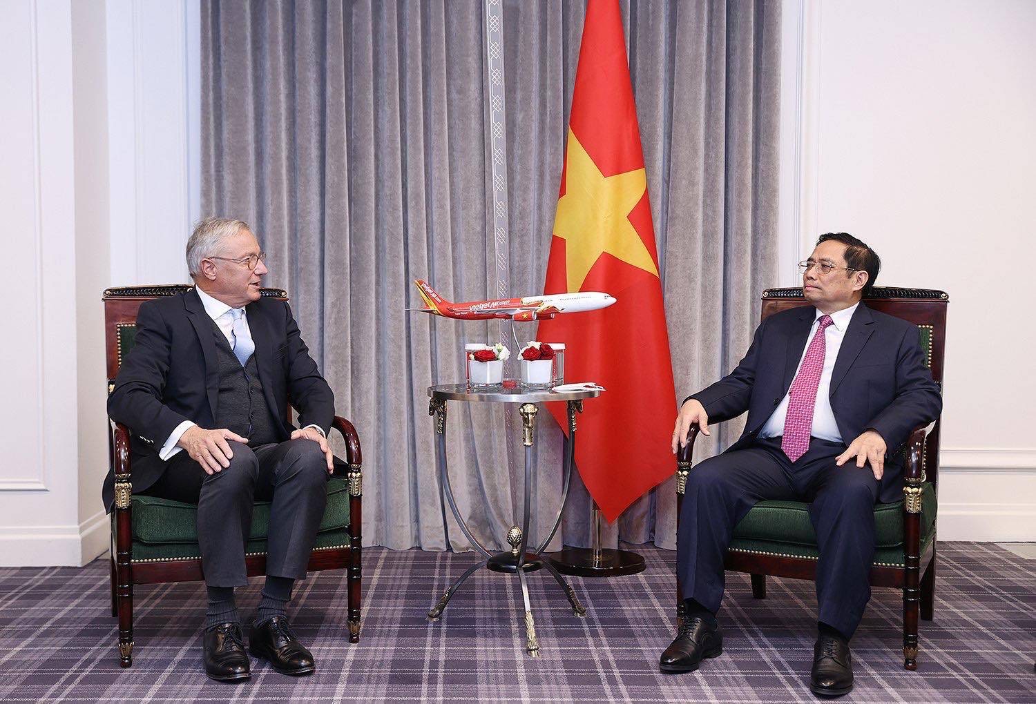 Thoả thuận được ký kết trong khuôn khổ chuyến thăm chính thức của Thủ tướng Chính phủ Việt Nam Phạm Minh Chính và Đoàn lãnh đạo cấp cao của Chính phủ đến Cộng hoà Pháp.