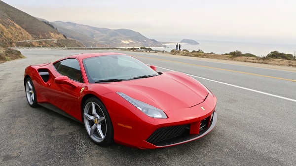Ferrari triệu hồi hàng nghìn siêu xe do lỗi dầu phanh
