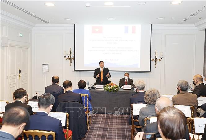 Thủ tướng Phạm Minh Chính phát biểu tại buổi gặp các bác sỹ, chuyên gia y tế Pháp – Việt. Ảnh: Dương Giang/TTXVN