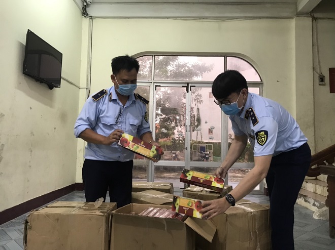Hơn 3.200 hộp hương liệu Shisha bị lực lượng chức năng tỉnh Phú Yên phát hiện bắt giữ