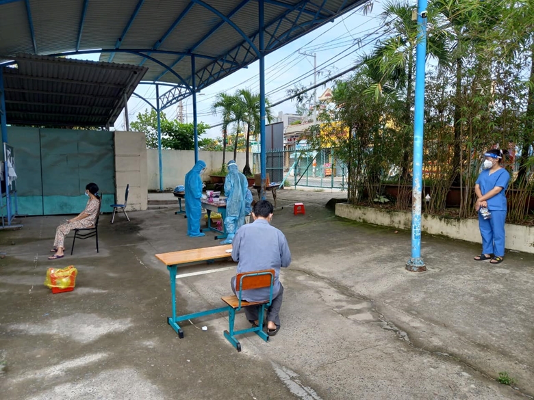 Bình Dương: Tổ chức tốt hoạt động của các Trạm y tế lưu động để hỗ trợ doanh nghiệp an tâm sản xuất