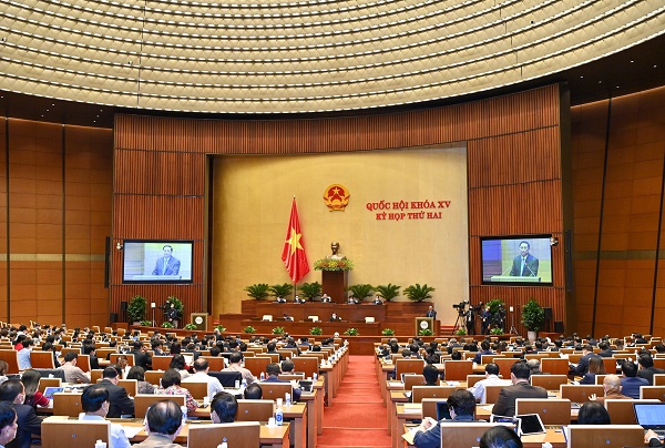Thủ tướng Phạm Minh Chính trả lời chất vấn trước Quốc hội. Ảnh VGP/Nhật Bắc