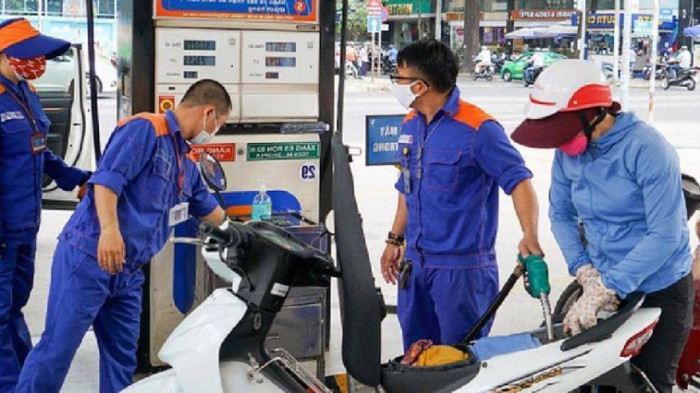 Giá xăng dầu trầm lắng phiên cuối tuần