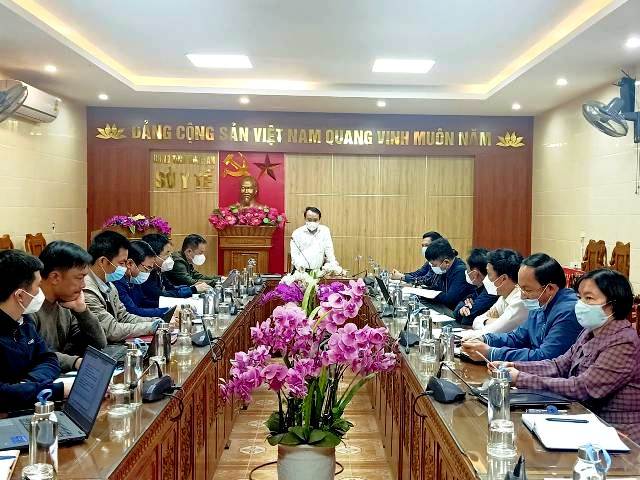 Trung tâm Chỉ huy phòng chống dịch Covid-19 tỉnh đã có cuộc họp bàn triển khai mô hình Trạm Y tế lưu động trên địa bàn 2 huyện Hưng Nguyên và Nghi Lộc
